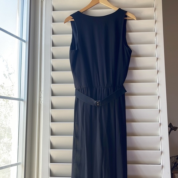 Jumper size M sleeveless belt waist, Sexy V neck, lining inside shorts - Picture 9 of 16